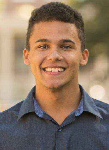 Portrait of student Isaiah Reis
